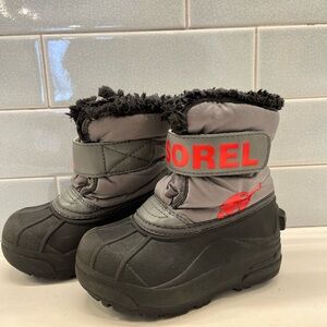 Sorel Toddler Snow Commander Boots Size 8